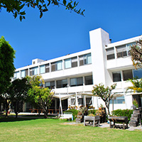 Eishel instaltiones, benefactors garden